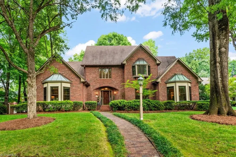 1305 Swanner Court High Point, NC 27262
