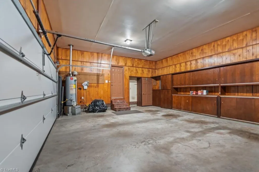 1305 Swanner Court High Point, NC 27262
