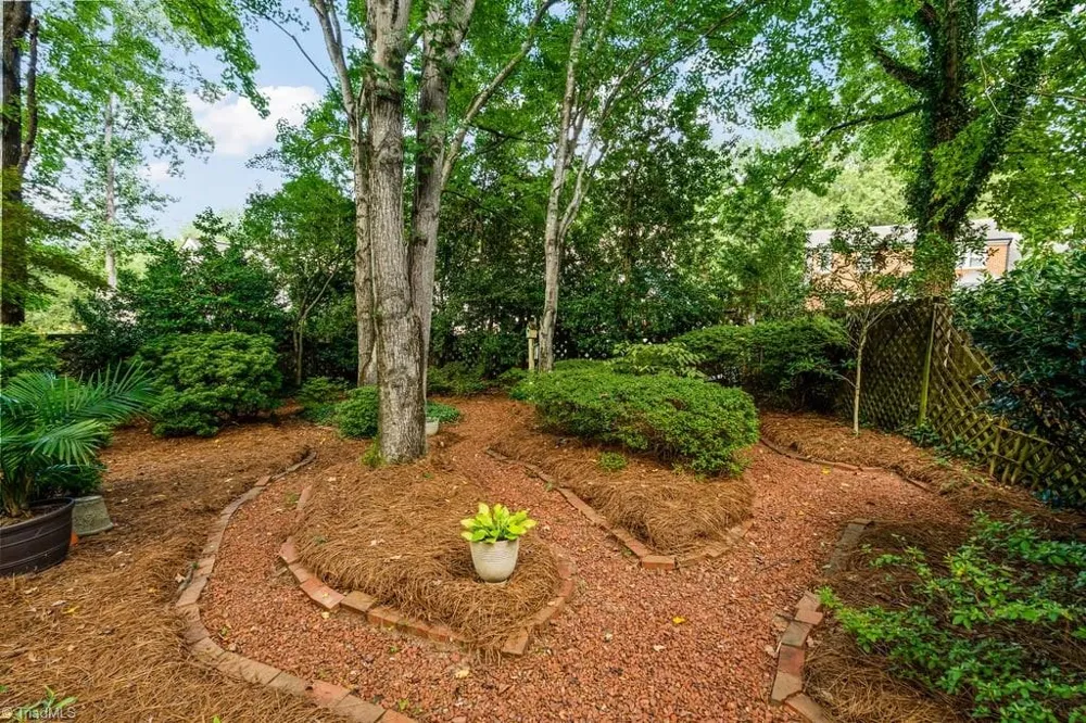 1305 Swanner Court High Point, NC 27262