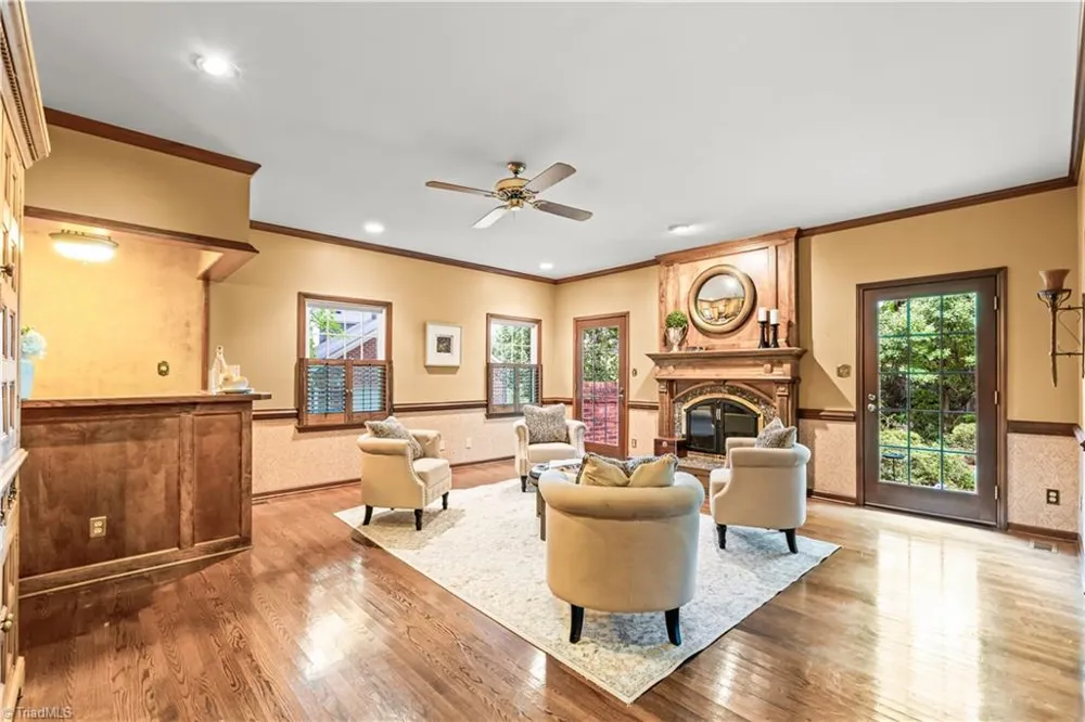 1305 Swanner Court High Point, NC 27262