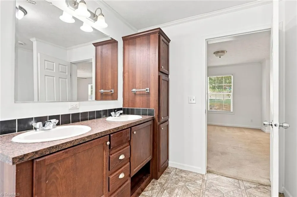 4851 Murray Road Winston-Salem, NC 27106