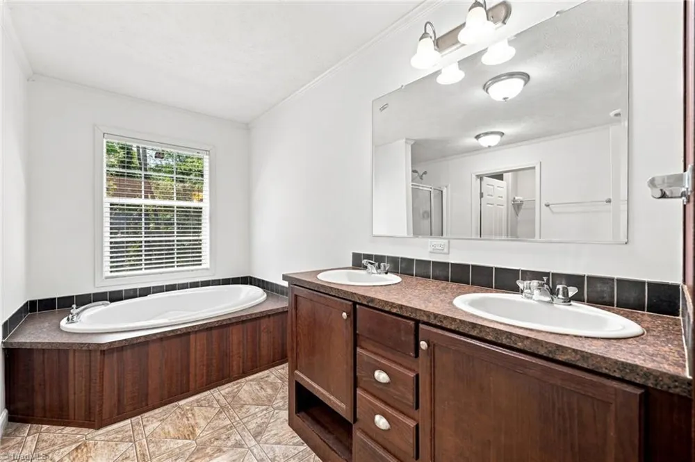 4851 Murray Road Winston-Salem, NC 27106
