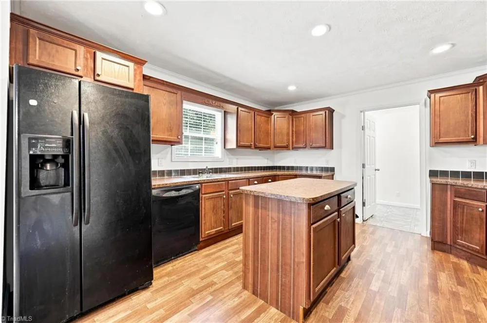 4851 Murray Road Winston-Salem, NC 27106