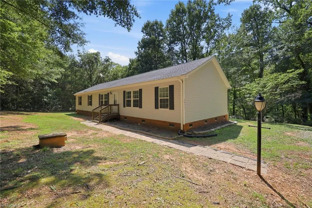 4851 Murray Road Winston-Salem, NC 27106