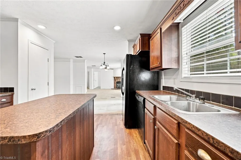 4851 Murray Road Winston-Salem, NC 27106
