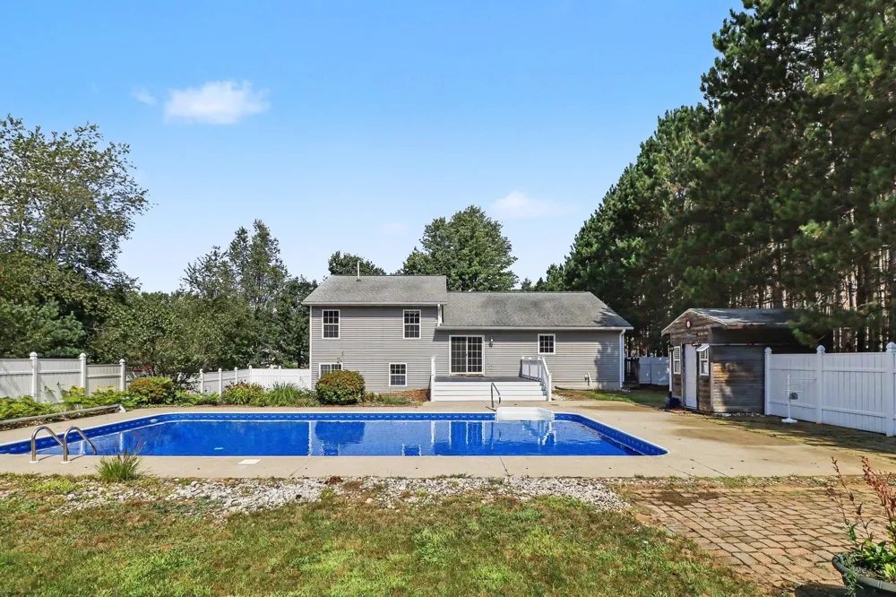 10763 Sweet Lilac Lane Green Lake Township, MI 49643