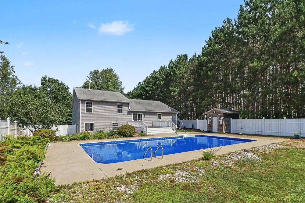 10763 Sweet Lilac Lane Green Lake Township, MI 49643