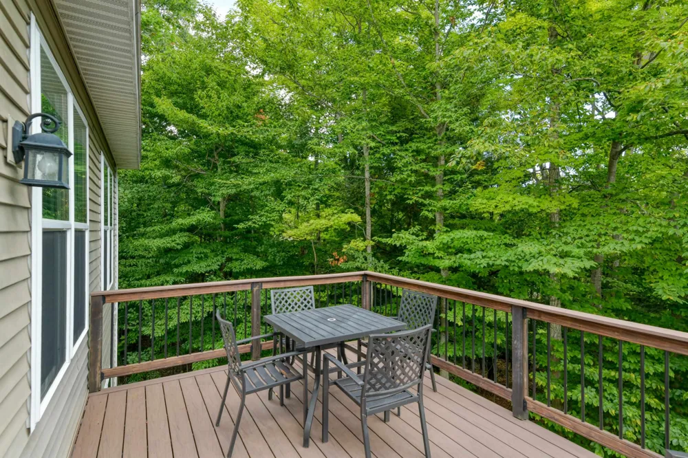 818 Bay Cliff Drive Suttons Bay Township, MI 49682