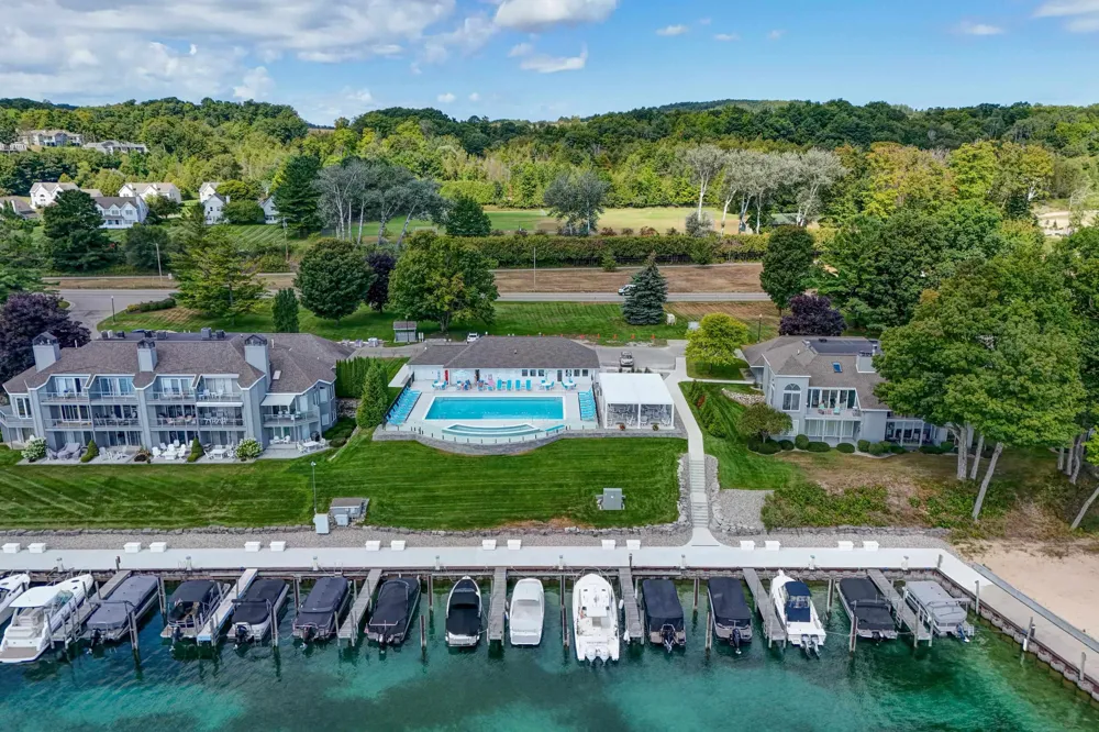 818 Bay Cliff Drive Suttons Bay Township, MI 49682