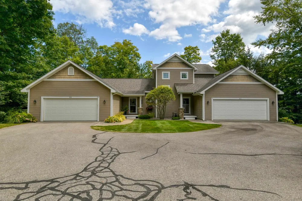 818 Bay Cliff Drive Suttons Bay Township, MI 49682