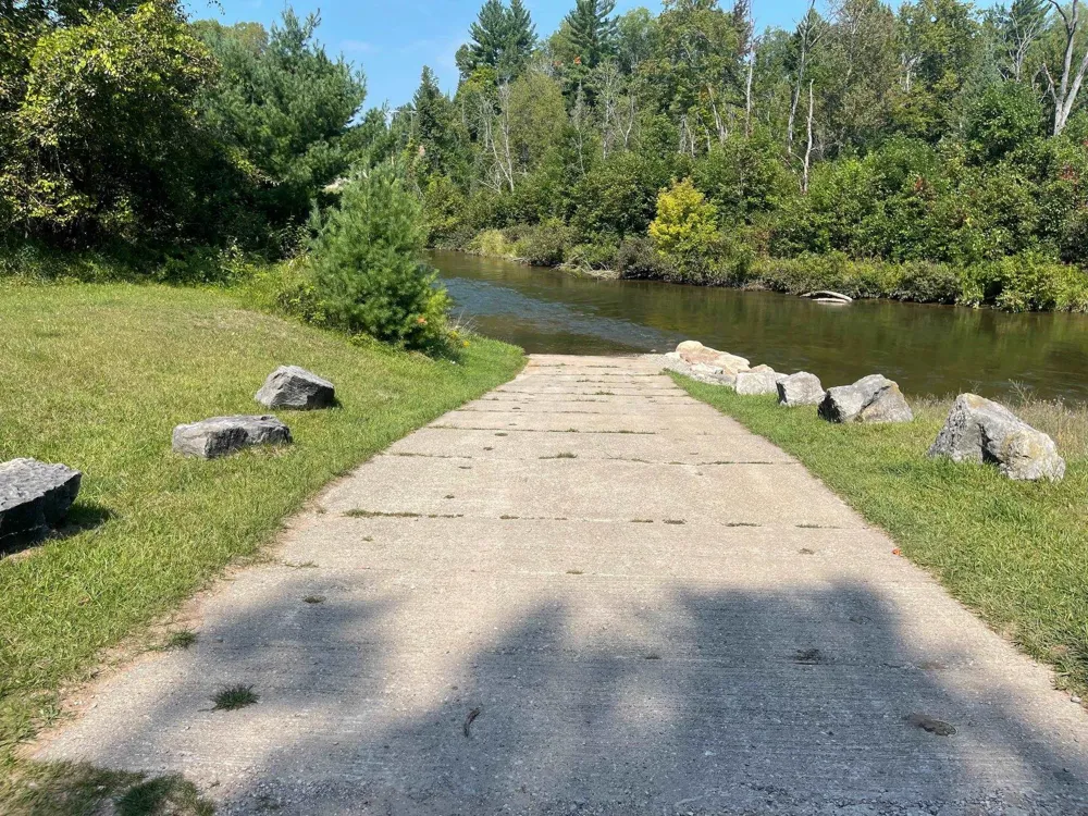 5543 SW Old Oak Trail Springfield Township, MI 49633