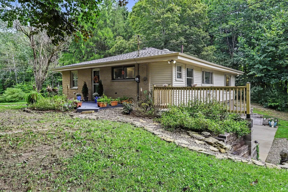 41341 County Road 665 Waverly Township, MI 49079