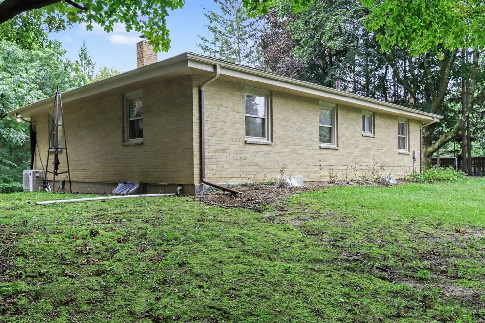 41341 County Road 665 Waverly Township, MI 49079