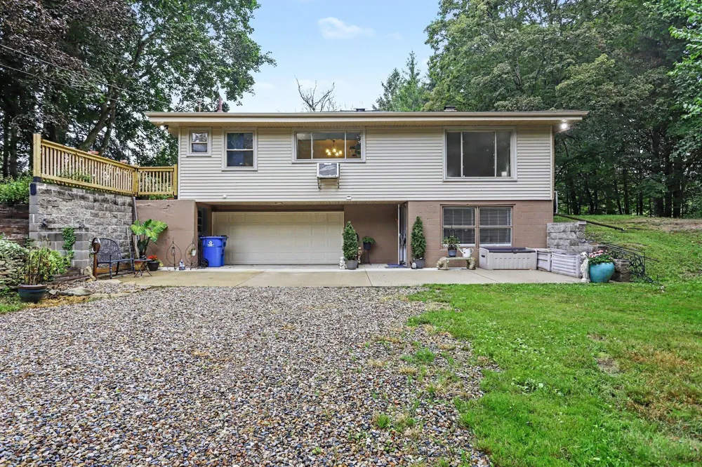 41341 County Road 665 Waverly Township, MI 49079