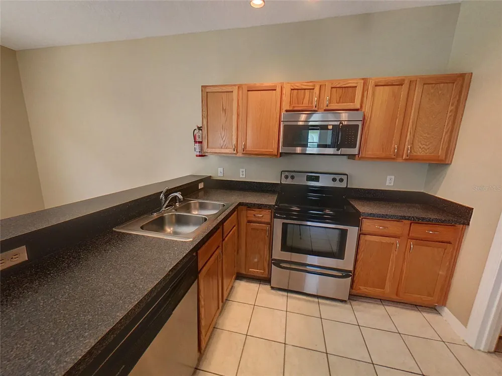 124 HAMMOCK COURT Davenport, FL 33896