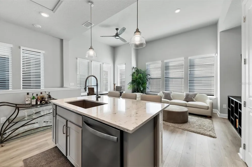 2313 LINDSTROM STREET Sarasota, FL 34237