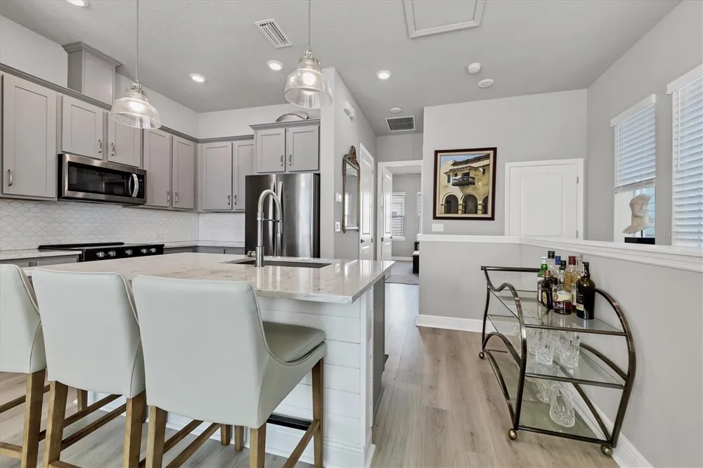 2313 LINDSTROM STREET Sarasota, FL 34237
