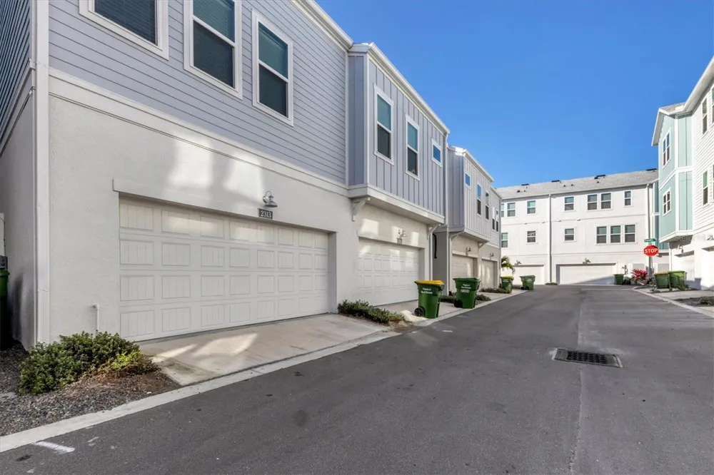 2313 LINDSTROM STREET Sarasota, FL 34237