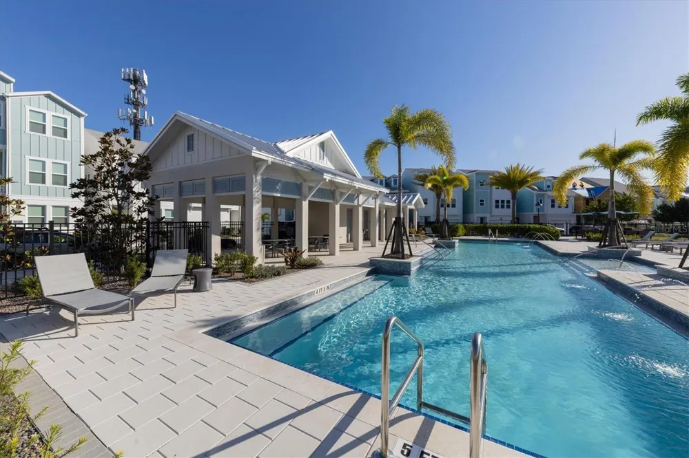 2313 LINDSTROM STREET Sarasota, FL 34237