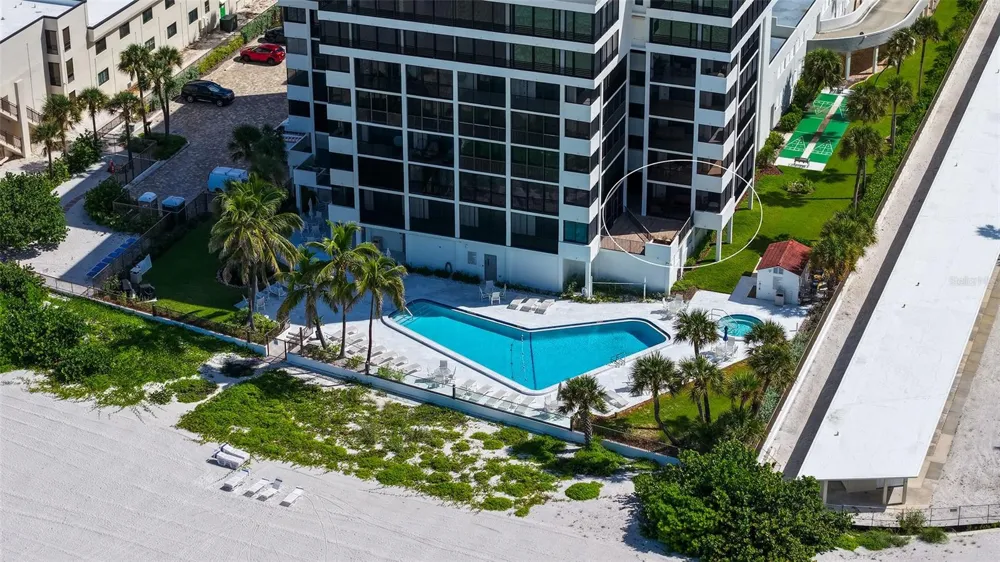 1100 BENJAMIN FRANKLIN DRIVE #204 Sarasota, FL 34236