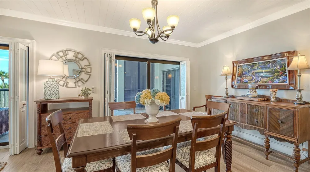 1100 BENJAMIN FRANKLIN DRIVE #204 Sarasota, FL 34236