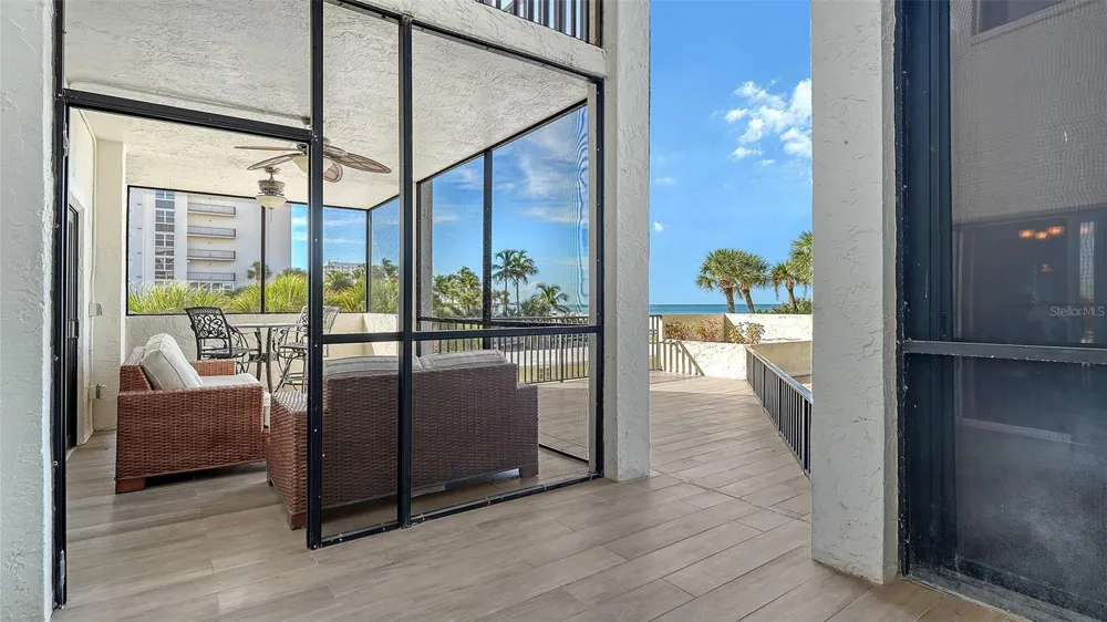 1100 BENJAMIN FRANKLIN DRIVE #204 Sarasota, FL 34236