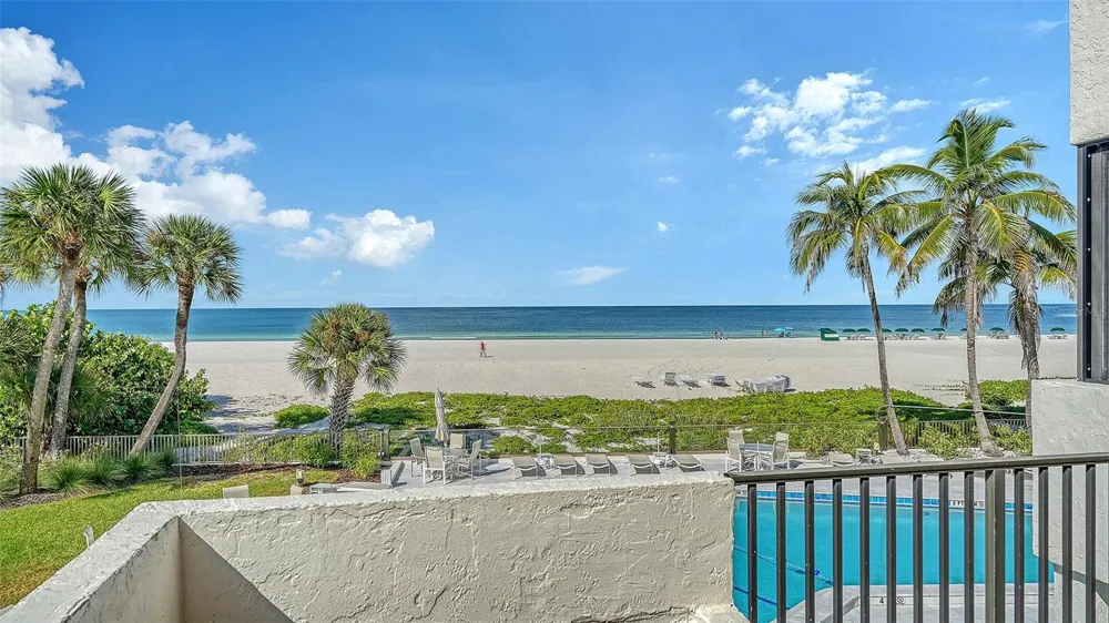 1100 BENJAMIN FRANKLIN DRIVE #204 Sarasota, FL 34236