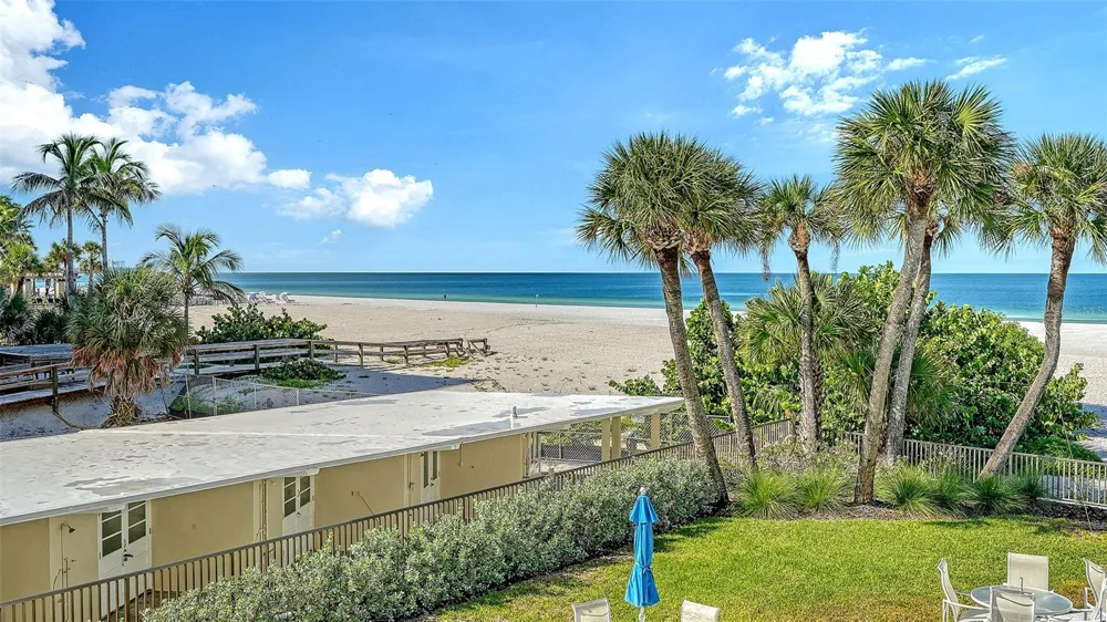 1100 BENJAMIN FRANKLIN DRIVE #204 Sarasota, FL 34236