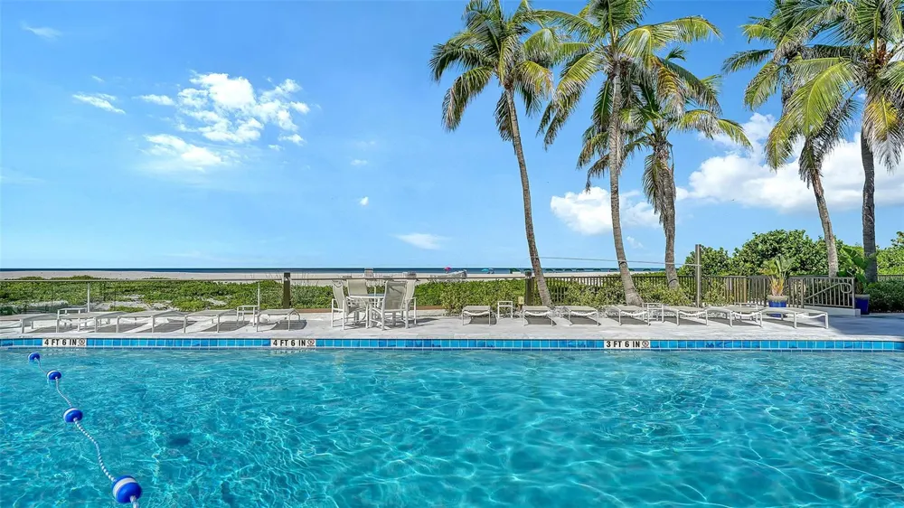1100 BENJAMIN FRANKLIN DRIVE #204 Sarasota, FL 34236
