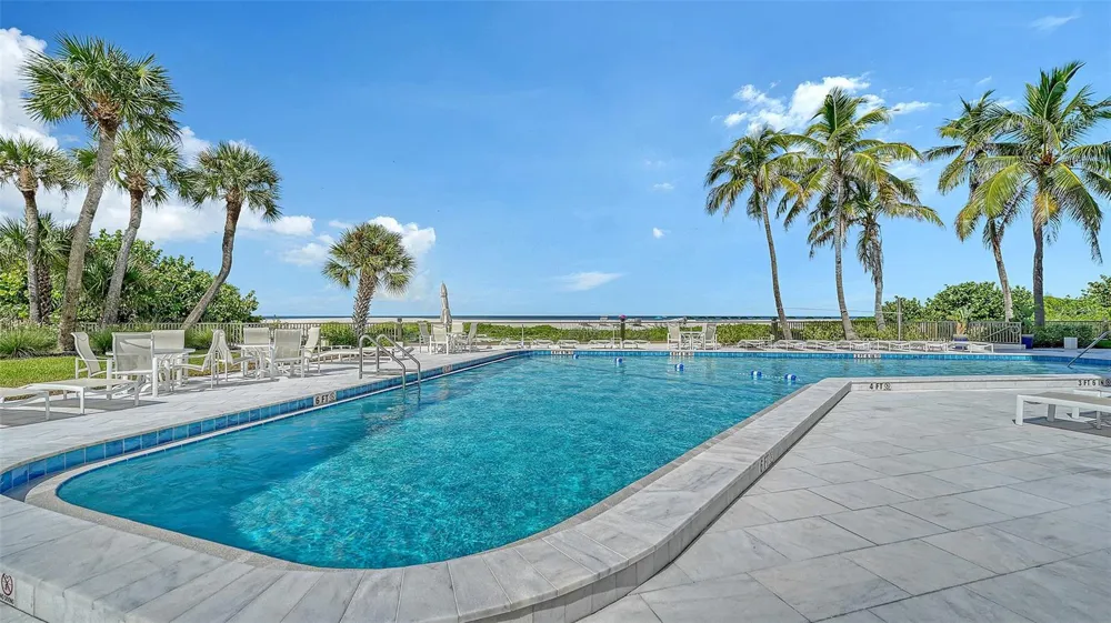 1100 BENJAMIN FRANKLIN DRIVE #204 Sarasota, FL 34236