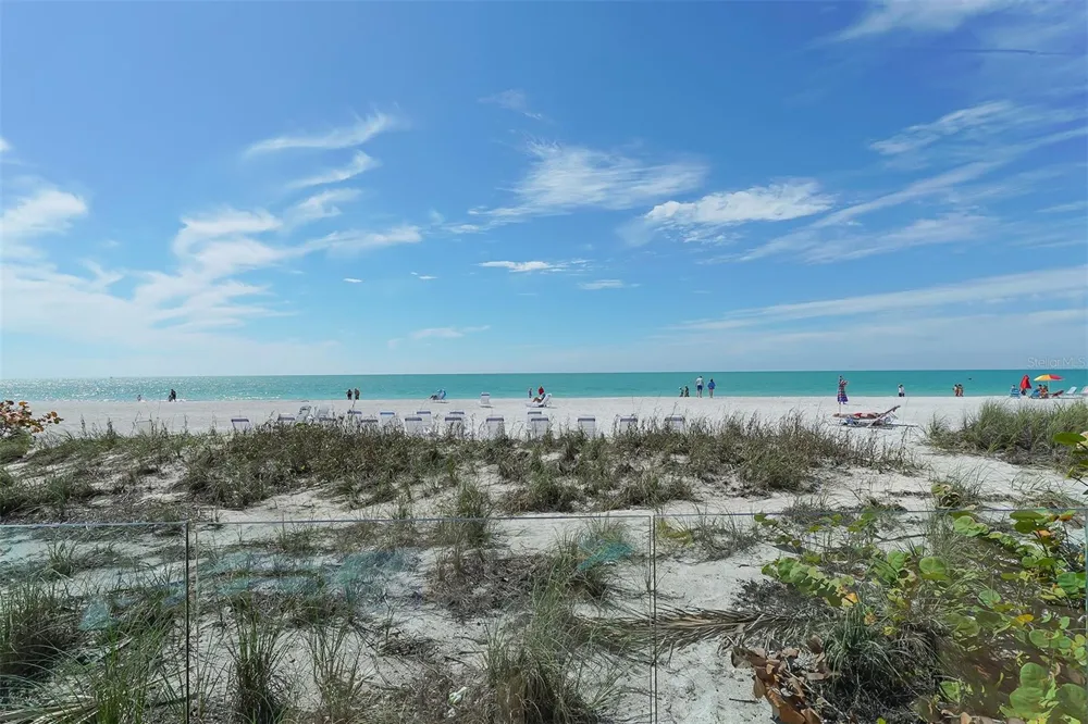1100 BENJAMIN FRANKLIN DRIVE #204 Sarasota, FL 34236