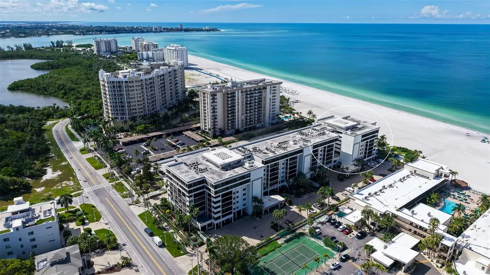 1100 BENJAMIN FRANKLIN DRIVE #204 Sarasota, FL 34236