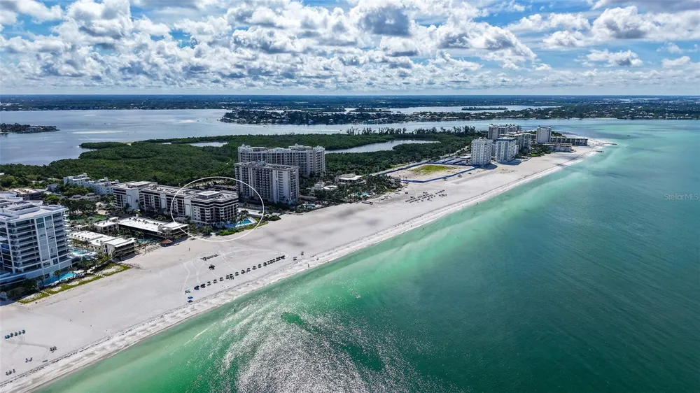 1100 BENJAMIN FRANKLIN DRIVE #204 Sarasota, FL 34236