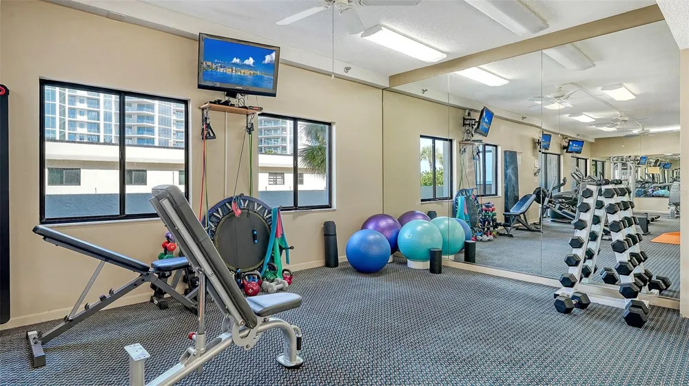 1100 BENJAMIN FRANKLIN DRIVE #204 Sarasota, FL 34236