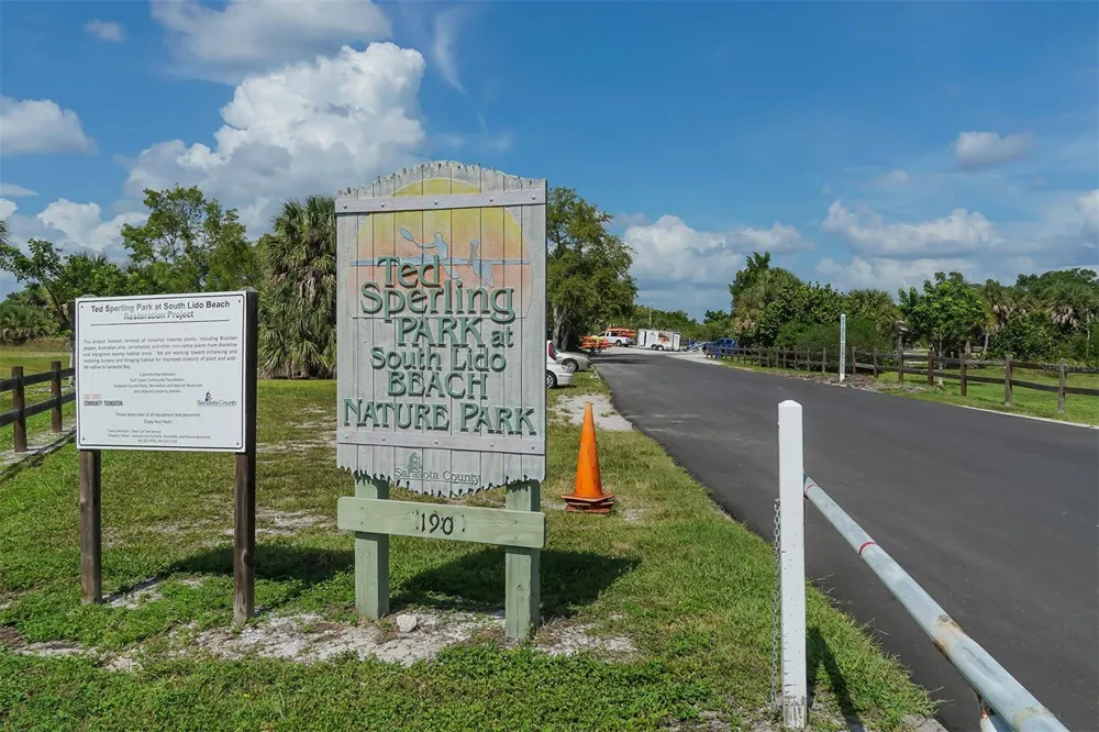 1100 BENJAMIN FRANKLIN DRIVE #204 Sarasota, FL 34236