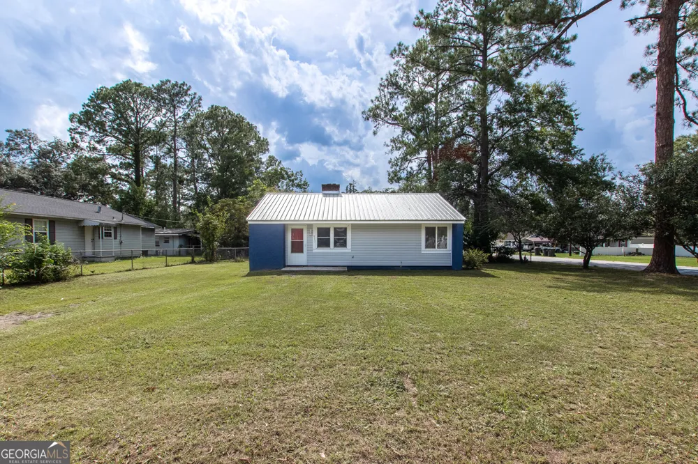 613 N Crawford ST Waycross, GA 31503
