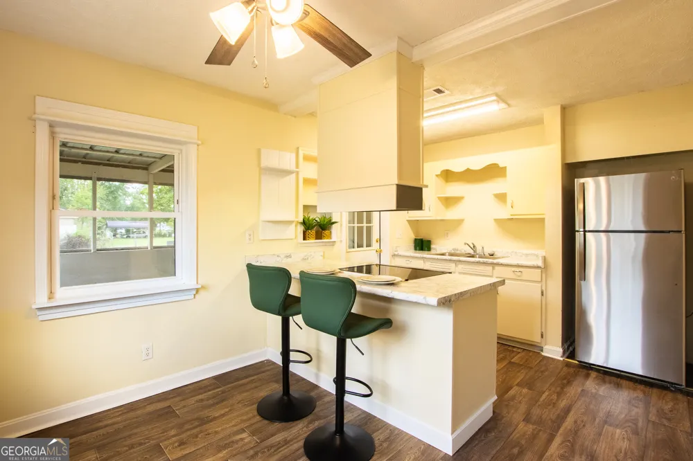 613 N Crawford ST Waycross, GA 31503