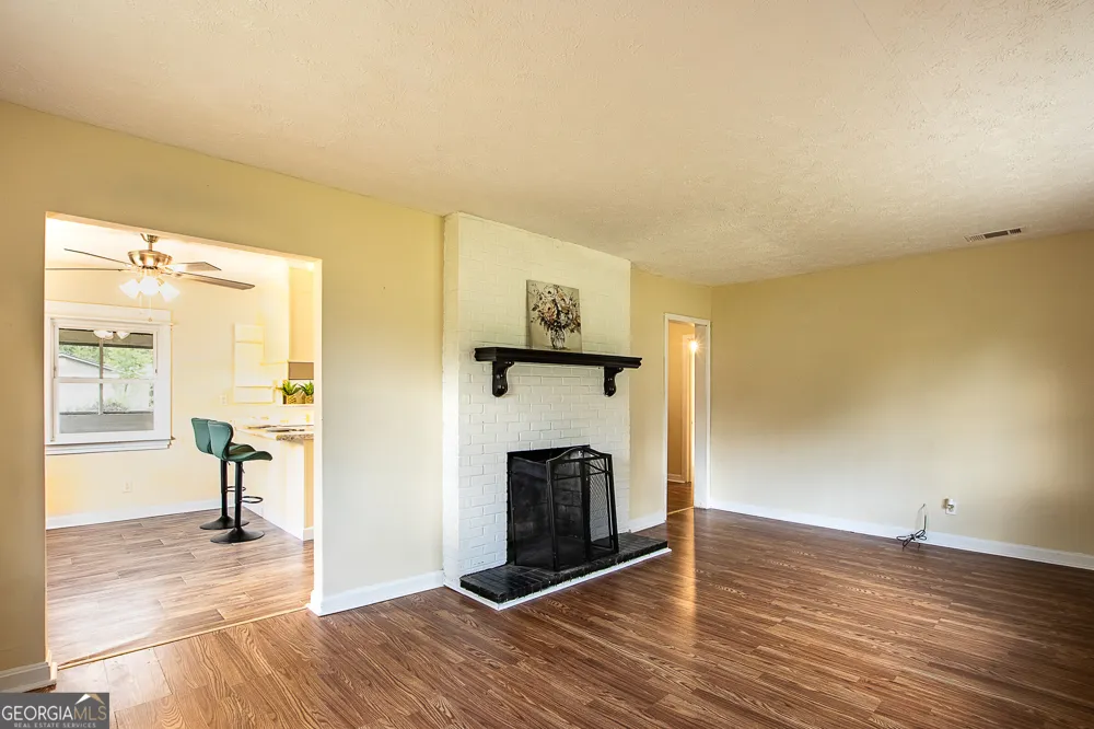 613 N Crawford ST Waycross, GA 31503
