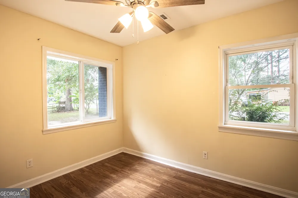 613 N Crawford ST Waycross, GA 31503