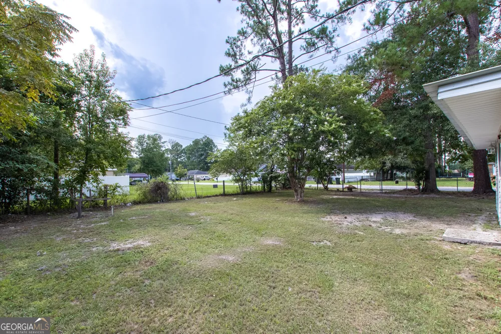 613 N Crawford ST Waycross, GA 31503