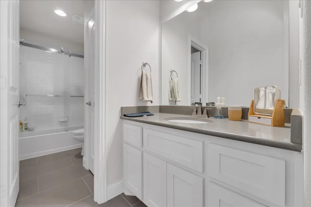 1229 Ardglass Trail Corinth, TX 76210