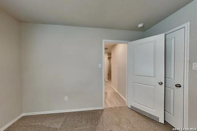 5542 Basil Chase St Hedwig, TX 78152