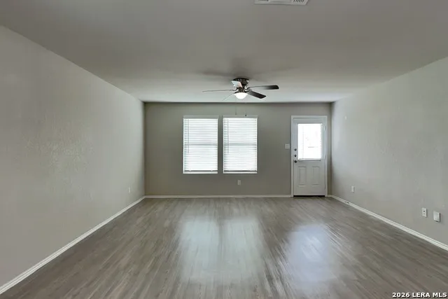 5542 Basil Chase St Hedwig, TX 78152