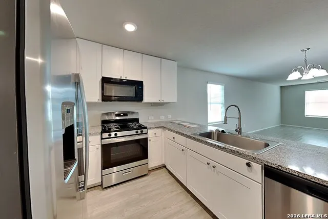 5542 Basil Chase St Hedwig, TX 78152