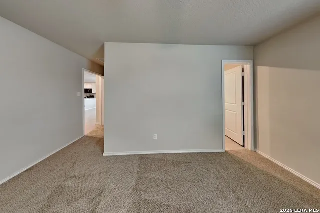 5542 Basil Chase St Hedwig, TX 78152