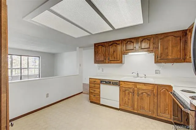 2868 S Heather Gardens Way #210 Aurora, CO 80014