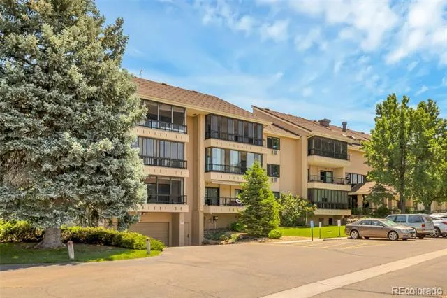 2868 S Heather Gardens Way #210 Aurora, CO 80014