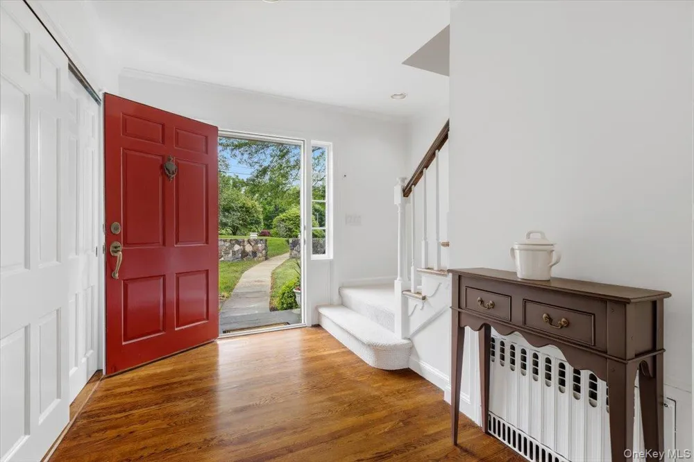 107 Tower Hill Road Briarcliff Manor, NY 10510