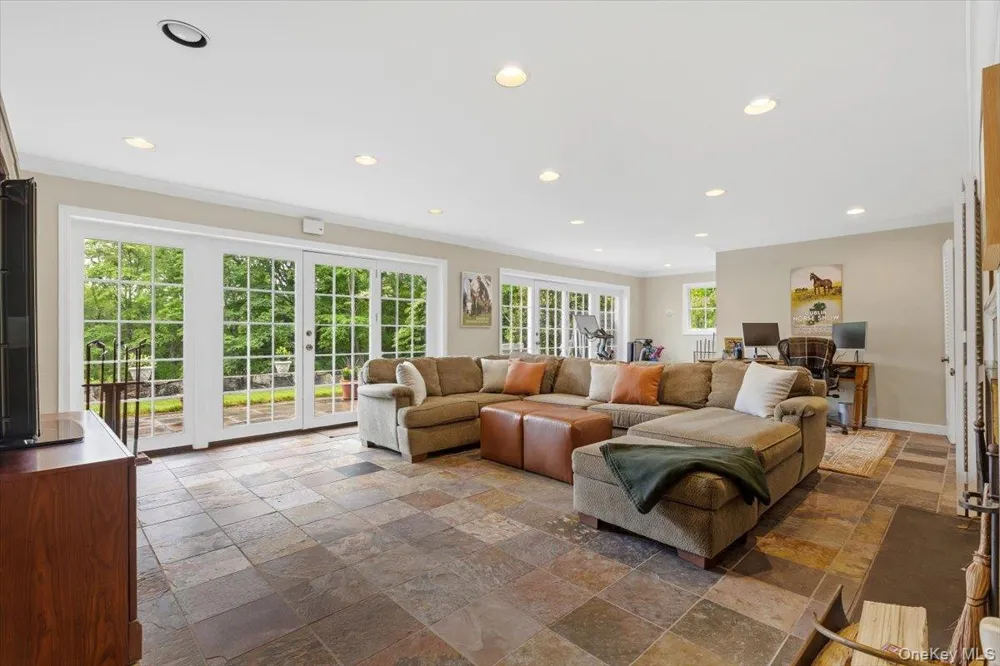 107 Tower Hill Road Briarcliff Manor, NY 10510