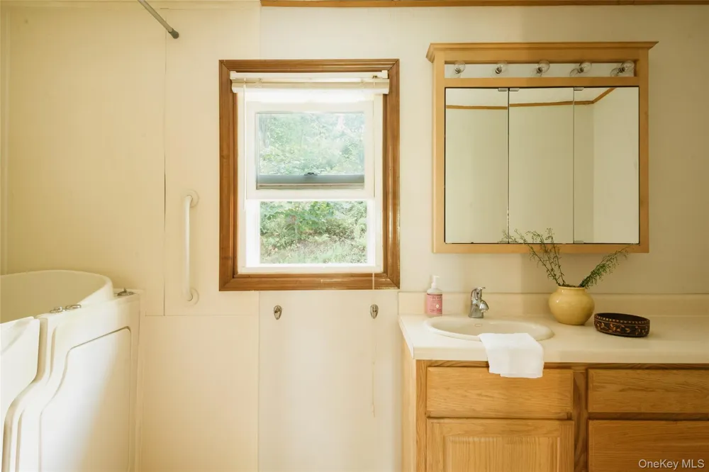 90 Lake Amenia Road Amenia, NY 12501
